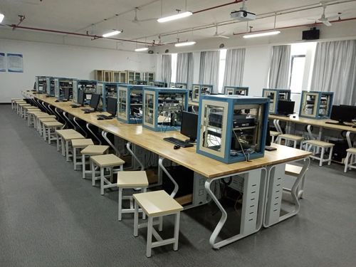 從一等獎到行業(yè)前沿——探秘廣州華立學(xué)院網(wǎng)絡(luò)工程專業(yè)的育人密碼